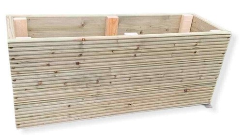 Large decking patio - decking,
